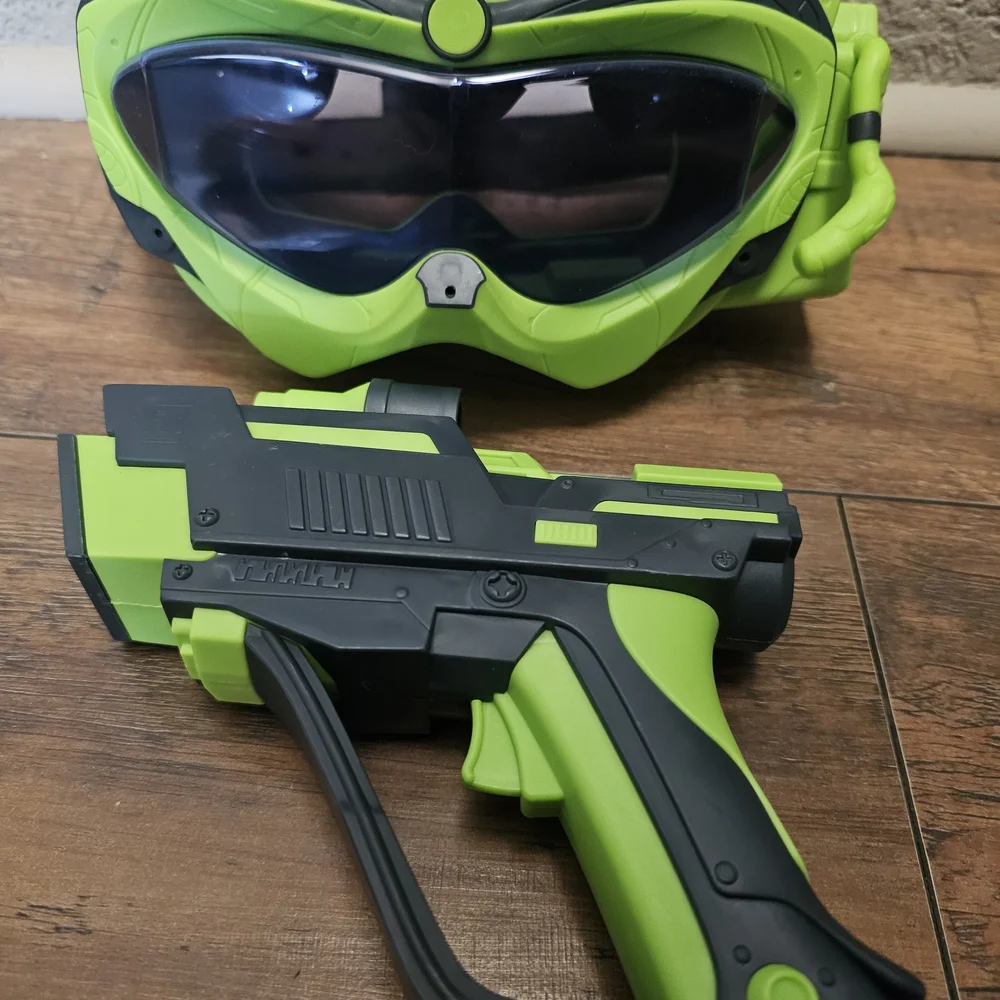 Green and Black VR Headset and Controller